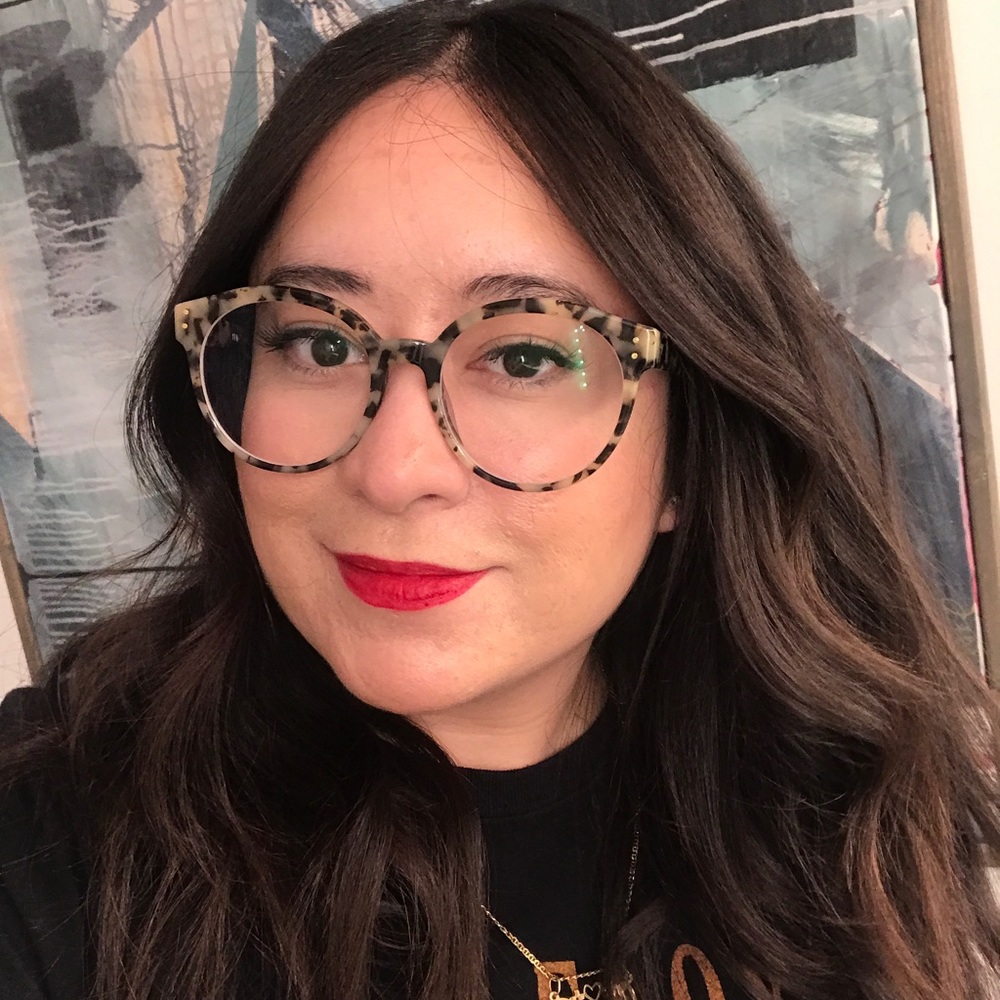 Meet your Posher, Crystal
